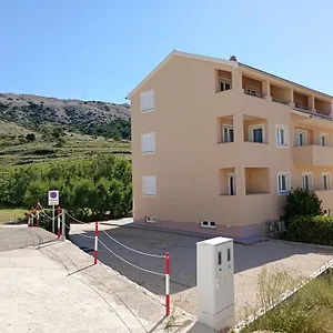 Appartamento Family House Damir, Pag Town
